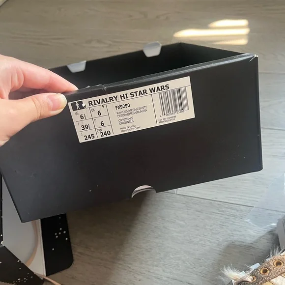 Adidas x Star Wars RARE - Picture 3 of 5